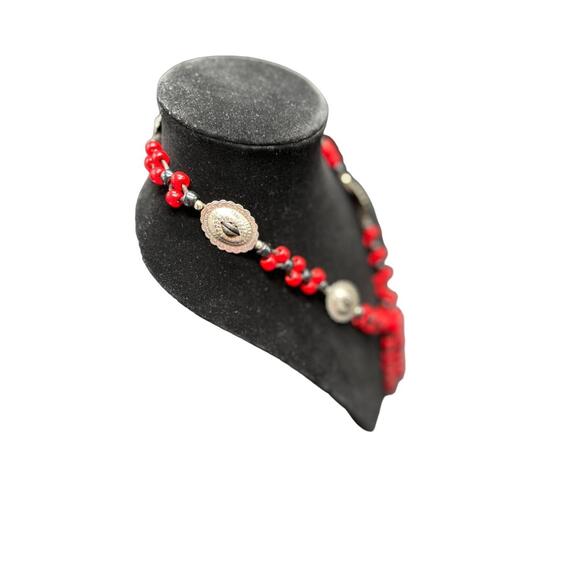 Vintage Womens Black & Red Beaded Boho Rodeo Concho Cowgirl Necklace 31" - Picture 3 of 5